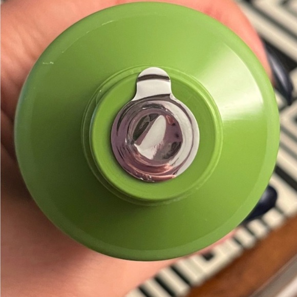 K-Beauty Beplain Mung Bean Cleansing Foam - Refreshing Green - Picture 6 of 8